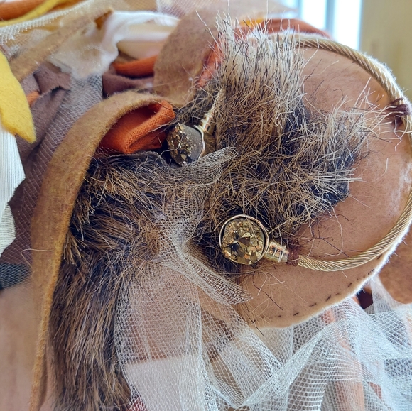 Lion head greqt for a halloween costume - Picture 2 of 5